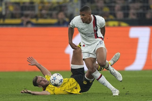 Malick Thiaw ketika beraksi di laga Borussia Dortmund vs AC Milan di matchday 2 UCL 2023/2024 di Signal Iduna Park, Kamis, 5 Oktober 2023. (c) AP Photo/Martin Meissner