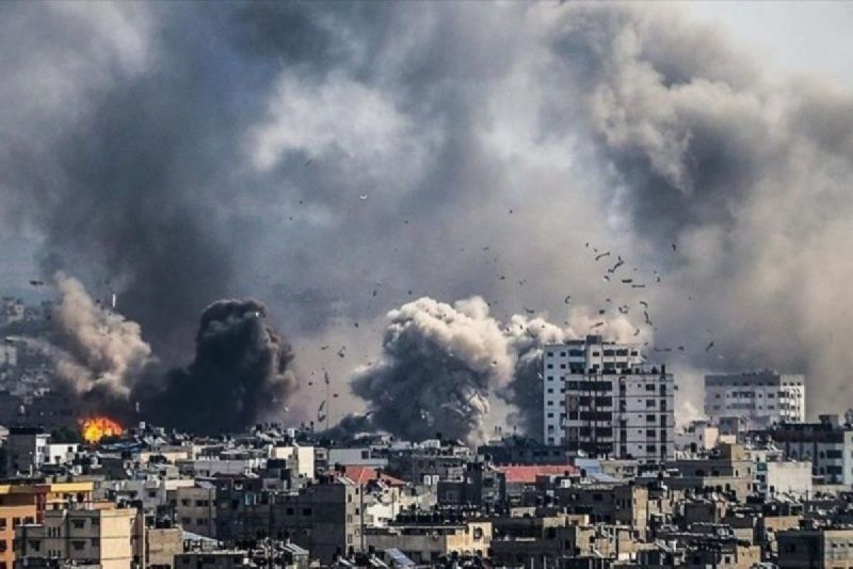 Serangan udara Israel di Gaza utara, tengah tewaskan 96 orang